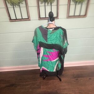 Diane von Fürstenberg 100% Silk Blouse/Tunic Top with an abstract print in green